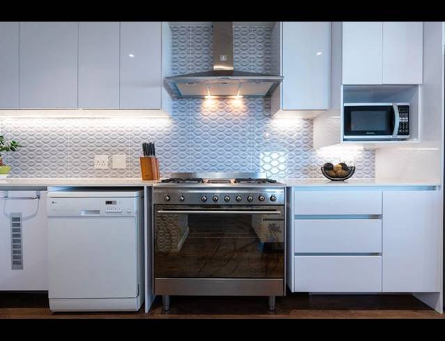 3 BEDROOM APARTMENT FOR SALE IN RIVERSIDE